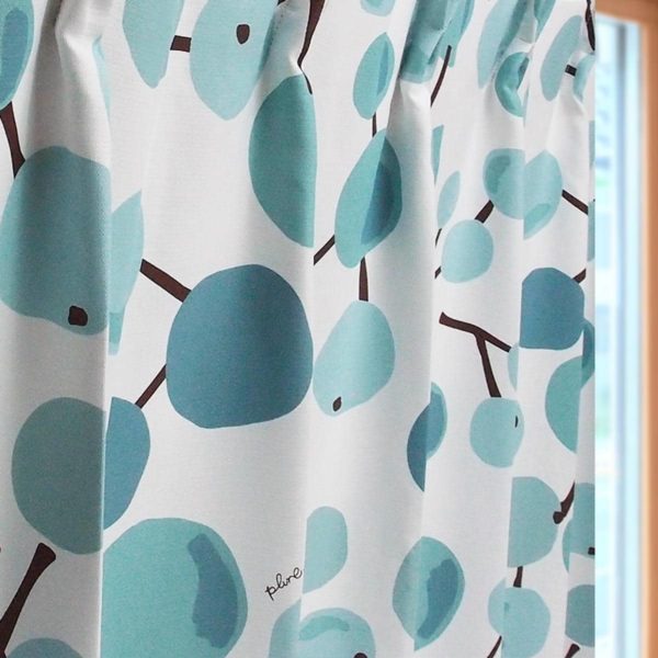 大きな木の実ブルー