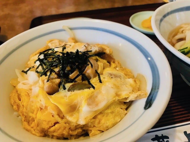 当店オリジナル商品【和色カーテン】全４０色！＆冷たくておいしい！讃岐うどんの画像です