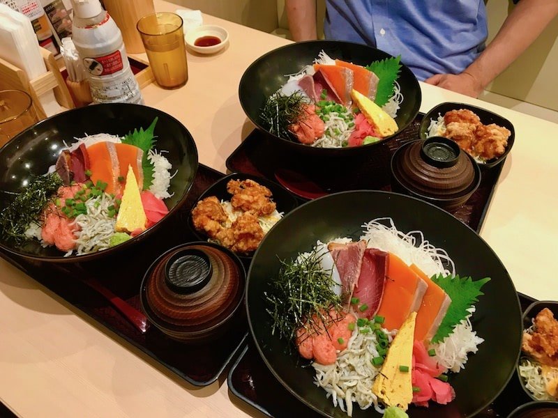 迷ったらこれ！当店おすすめ厚地カーテン特集♪海鮮丼＆とんかつ♡タピオカ事件の画像です