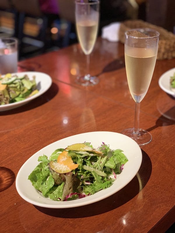 EST!PROSSIMOサラダとワイン