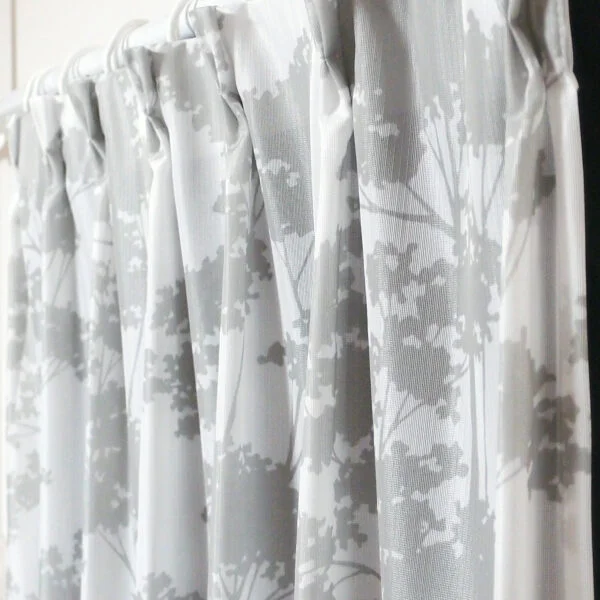 Laura Ashley　レースカーテン　フローラルストライプ Laura Ashleyレースカーテンフローラルストライプ